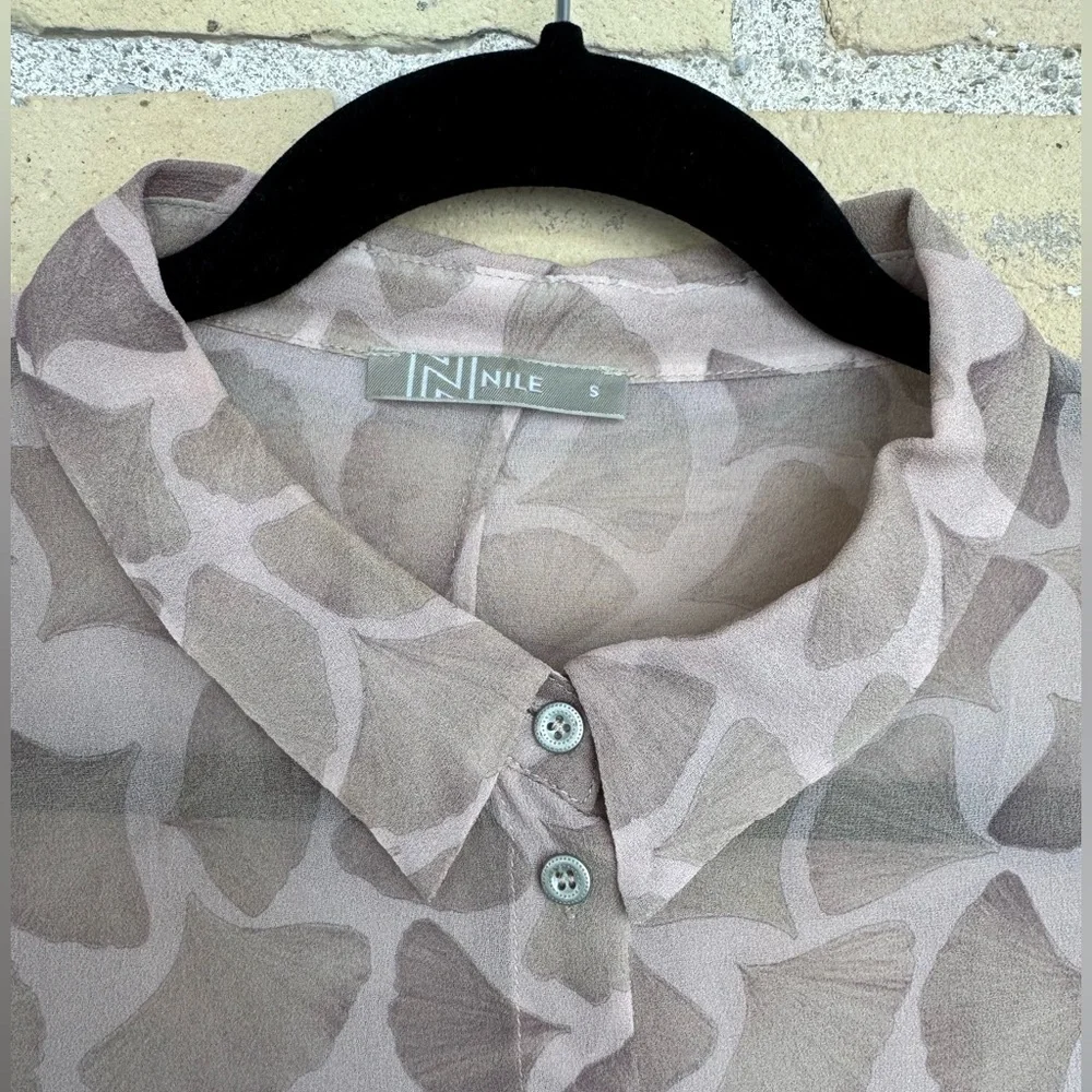 Nile Patterned Blouse - Picture 2 of 3